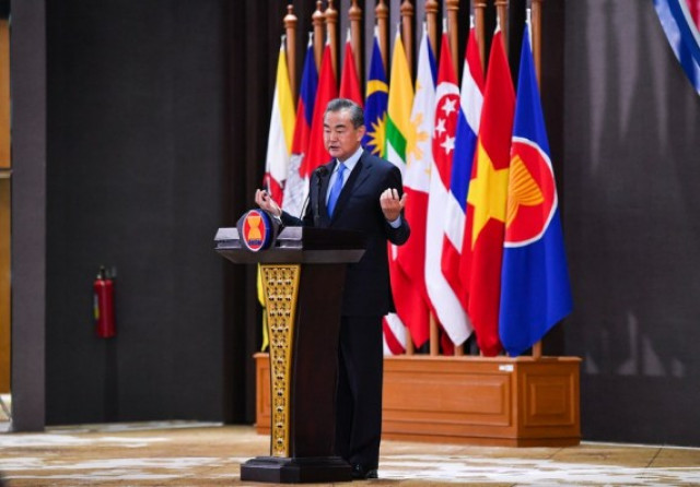 Chinese FM lauds China-ASEAN friendship, renews commitment on open regionalism