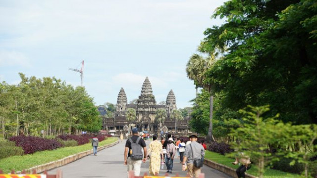 Cambodia expects 1 mln foreign tourists in 2022