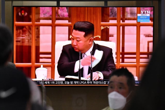 North Korea lifts mask mandate after Covid 'victory'