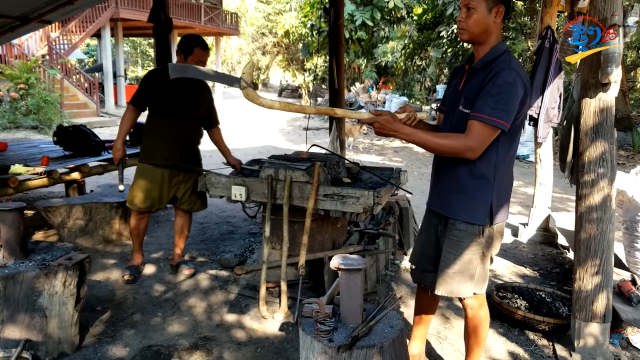 Crafting P’Keak: Cambodia’s Ancient Art of Knife Making