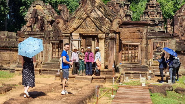 Cambodia attracts over 740,000 int'l tourists in first 7 months