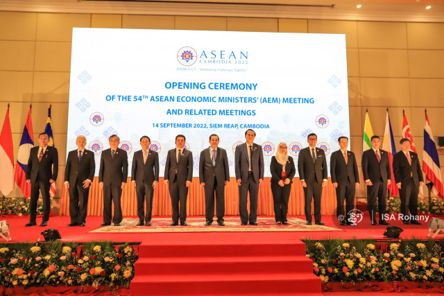 PM Sets Goals for Resilient ASEAN Economy