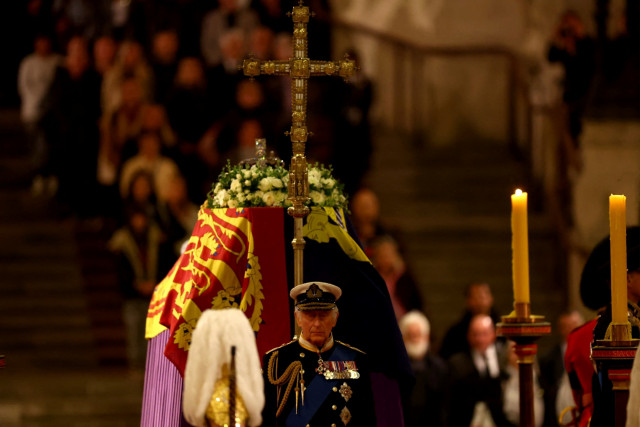 King Charles to host world leaders as UK readies for queen's funeral