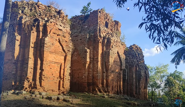 The Snoeng Temple: Glorious but Needing to Be Restored 