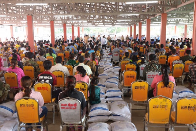 PM Hun Sen Urges Flood Assessments and Financial Help