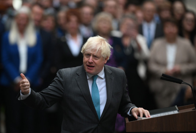 UK's Johnson ends bid for comeback as PM