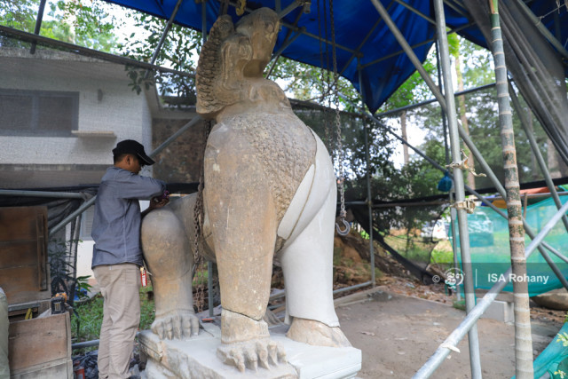 Lion Statues to Return Angkor Wat Terrace