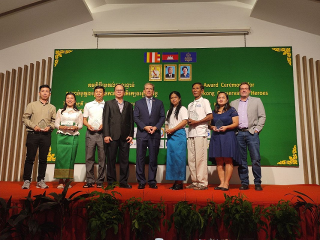 Mekong River Conservation Workers Receive Hero Awards  