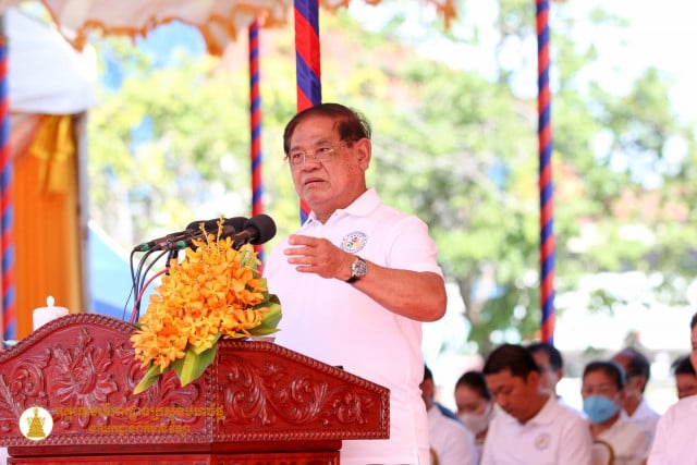 Sar Kheng Urges Traffic Law Enforcement