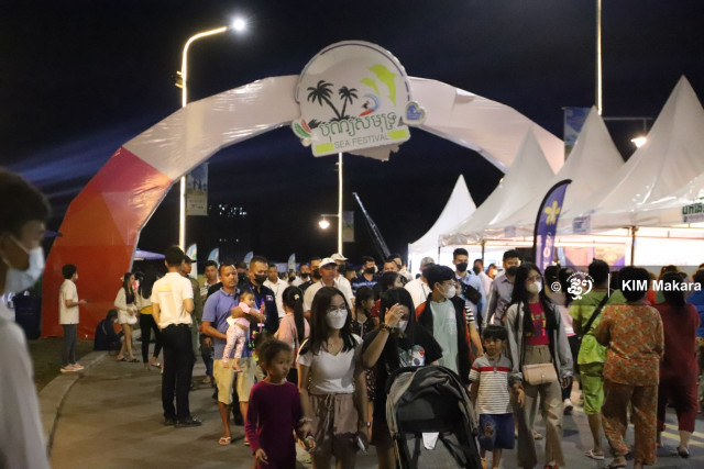 Three-Day Sea Festival Draws 700,000 Tourists