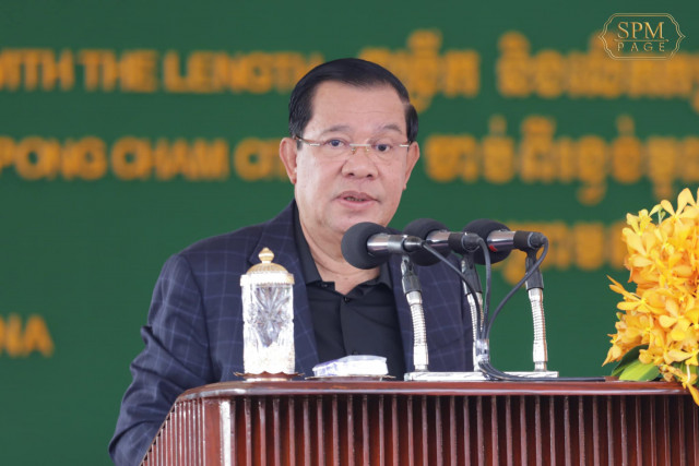 Greetings to the Press: Journalists Allowed to Question Hun Sen for the First Time