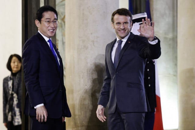 Japan, France vow more security cooperation in Asia-Pacific