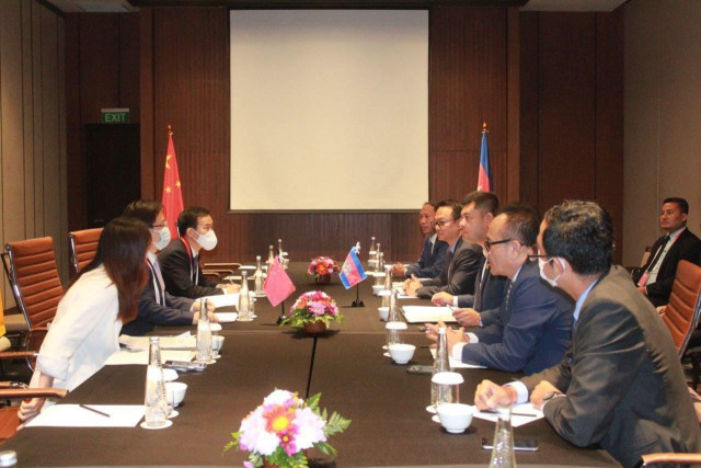 Cambodia and China Set on Cooperating to Boost Tourism in Both Countries 