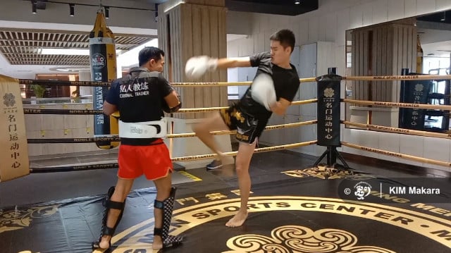 Kun Khmer Trainer Defeats the Language Barrier