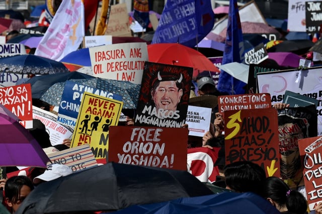 Philippine protesters celebrate 'People Power' ousting of Marcos Sr