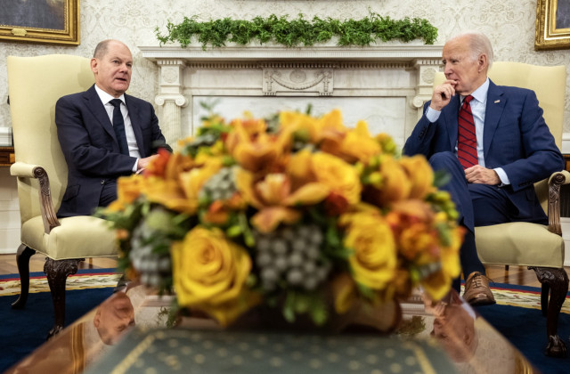 Biden, Scholz pledge Ukraine support at White House talks