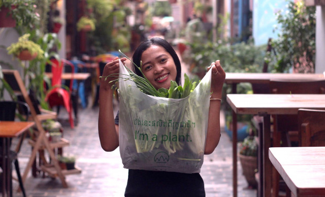 Biodegradable Bags Carry Hope for Green Future
