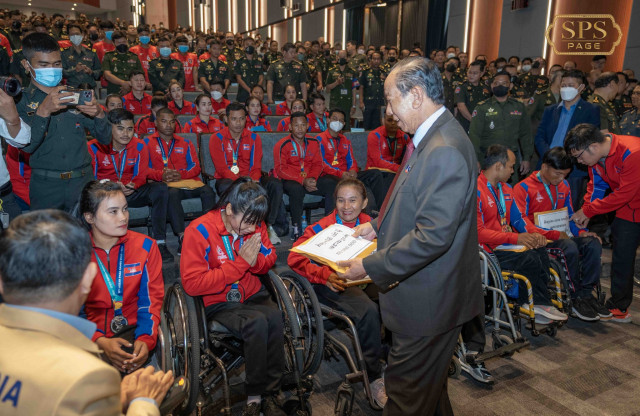 Cambodian Para-Athletes Receive over 2 Billion Riel from Government