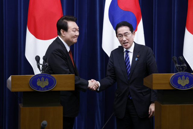 South Korea moves to 'normalise' military pact with Japan