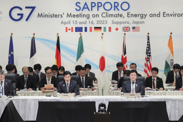 G7 Pledges to Quit Fossil Fuels Faster, but No New Deadline