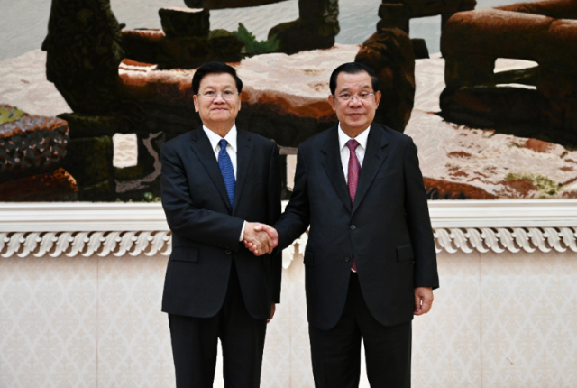 Cambodia, Laos Vow to Further Advance Ties, Cooperation