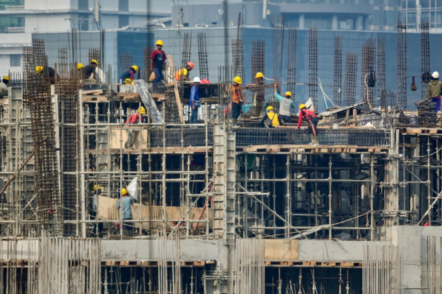 Indonesia Economic Growth Keeps Pace Ahead of Expected Slowdown