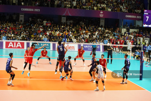 Men’s Indoor Volleyball in Silver, Cambodia’s Tally over 100 Medals