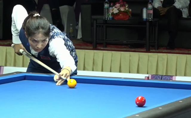 Billiards Female Player Takes Gold