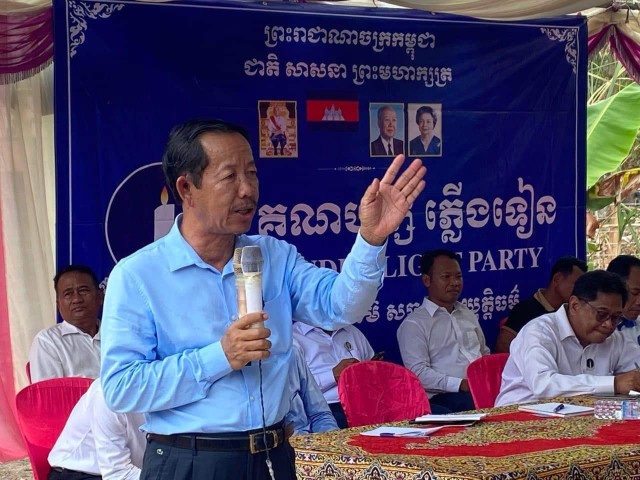 NEC Bars Rong Chhun from Running for Election