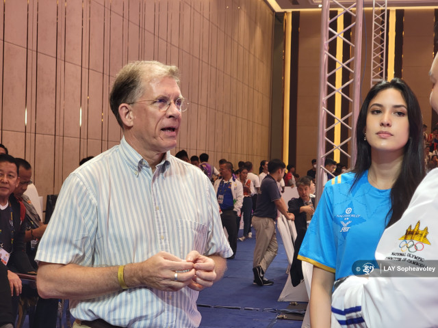 US Ambassador W. Patrick Murphy Attends the SEA Games to Support the Athletes Competing for Cambodia
