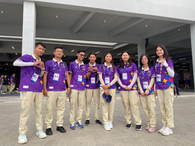 SEA Games Volunteers Rewarded with Memories