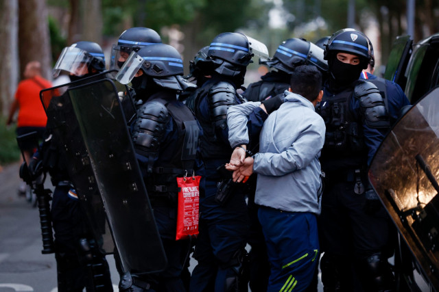 Hundreds Arrested As Fresh Protests over Teen's Killing Rock France