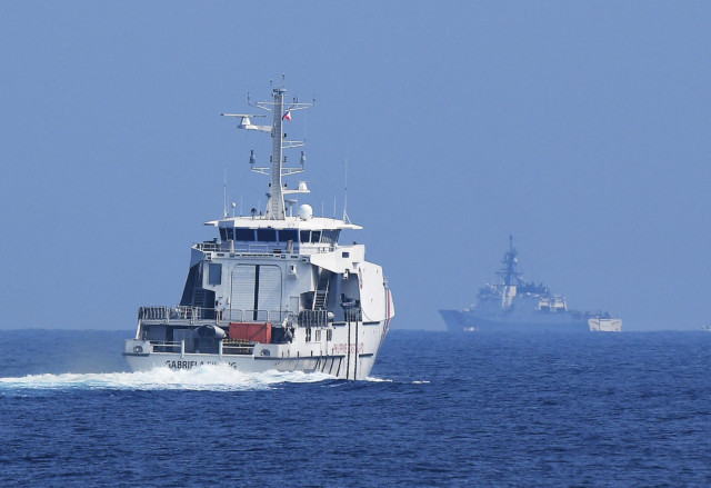Philippine Coast Guard Accuses Chinese Boats of 'Dangerous' Manoeuvres