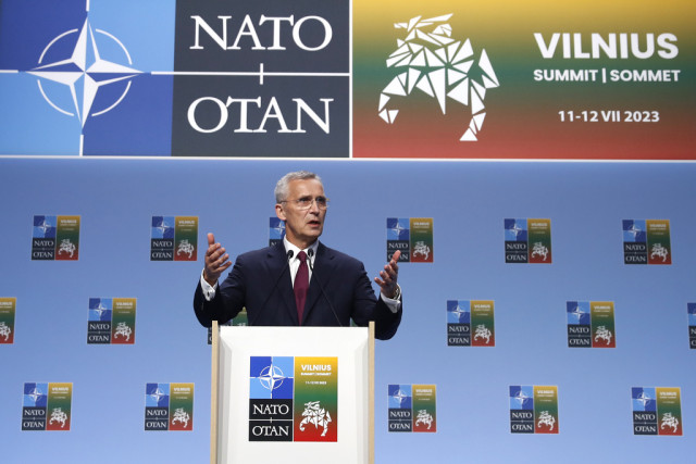 NATO Chief Says No Timetable Set for Ukraine's Membership; Zelenskyy Calls that ‘Absurd’