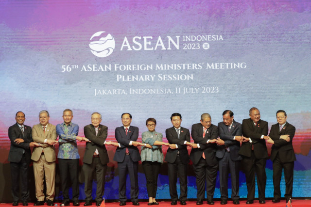Divided ASEAN Condemns Myanmar Violence Again, Supports Five-point Plan
