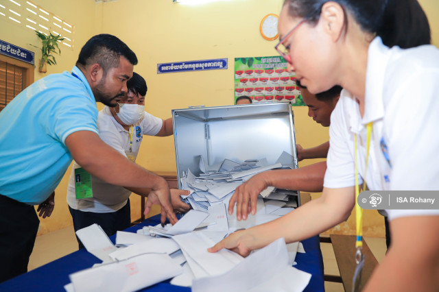 CPP Noses Ahead as Poll Count Starts