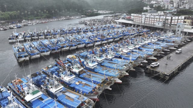 Khanun Begins Blowing into South Korea with Strong Winds after Dumping Rain on Japan for a Week