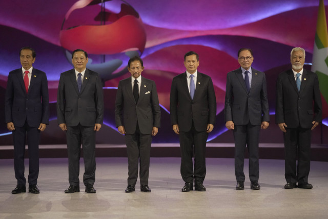 ASEAN Leaders Seek Unity at Summit Dominated by Myanmar Crisis