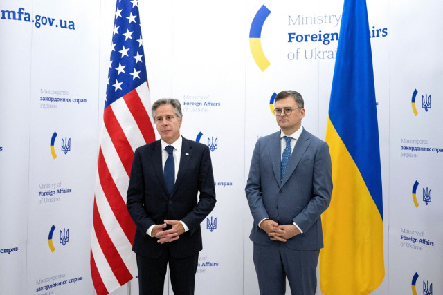 US Announces $1 bn to Aid Ukraine as Russian Strike Kills at least 17