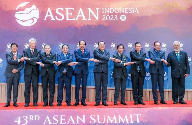 PM Uses ASEAN Summit to Shore up Partnerships