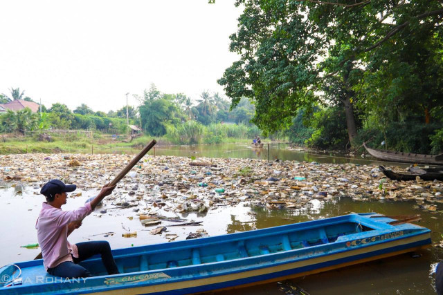 Food Waste Is Damaging the Ecosystem in the Tonle Sap Lake  