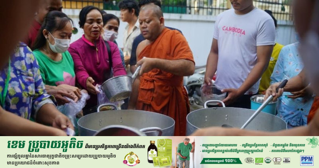 Buddhist Pagodas Share Food with the Poor on Pchum Ben, and Every Day