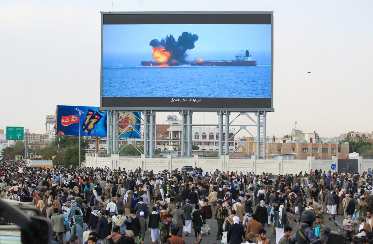 Huthis Claim New Attack on American Warships, Report New US Strikes Huthis Claim New Attack on American Warships, Report New US Strikes