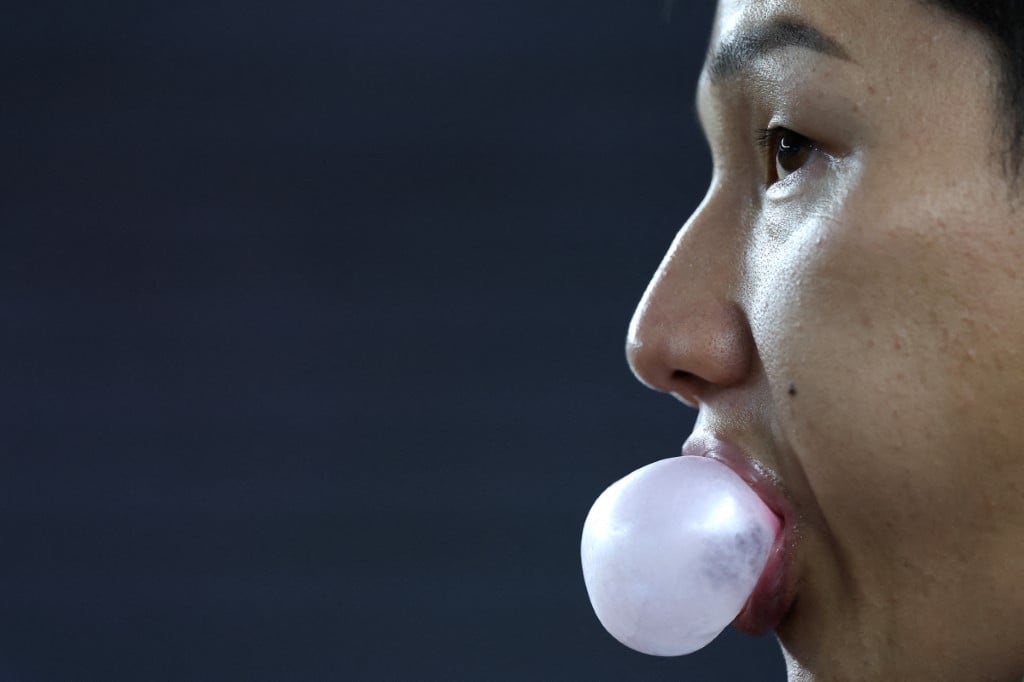 Chewing Gum Releases Microplastics into Mouth: Researchers Chewing Gum Releases Microplastics into Mouth: Researchers
