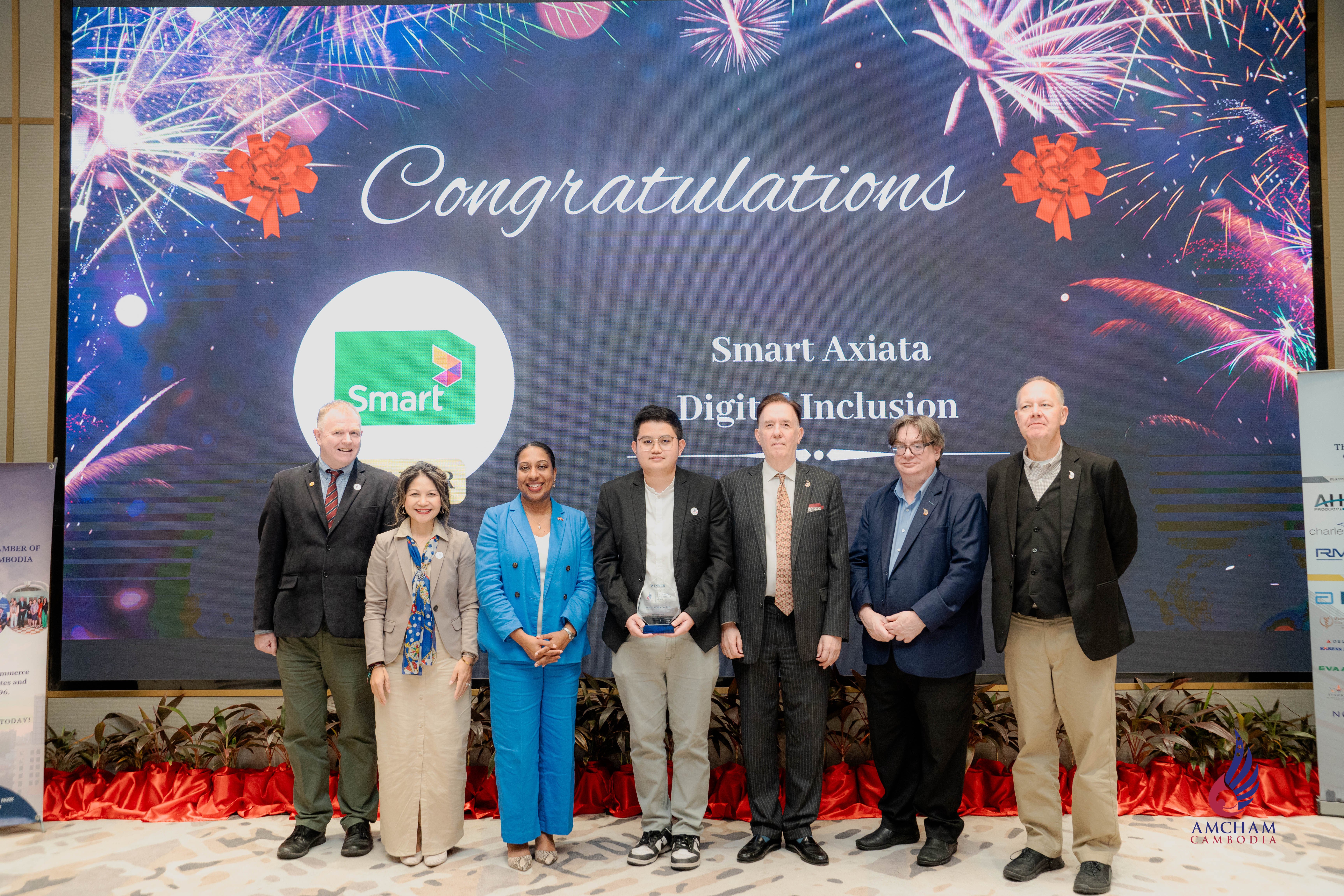 Smart Axiata Celebrates Back-to-Back Wins in ‘Digital Inclusion’ at AmCham CSR Excellence Awards