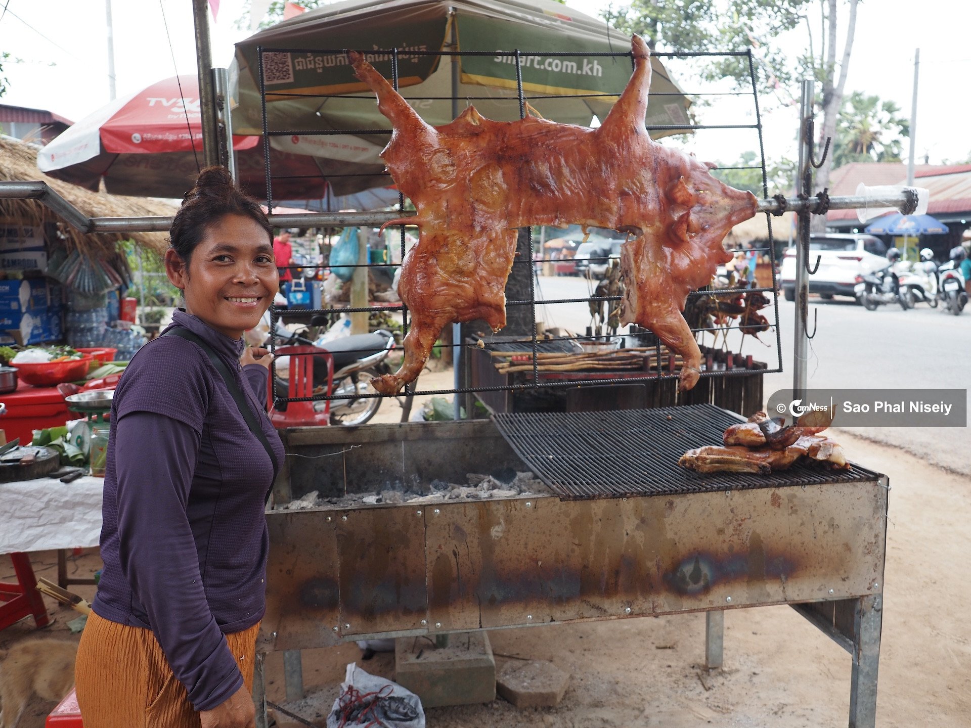Preah Dak’s Grilled Pig Meat Attracts Tourists During New Year