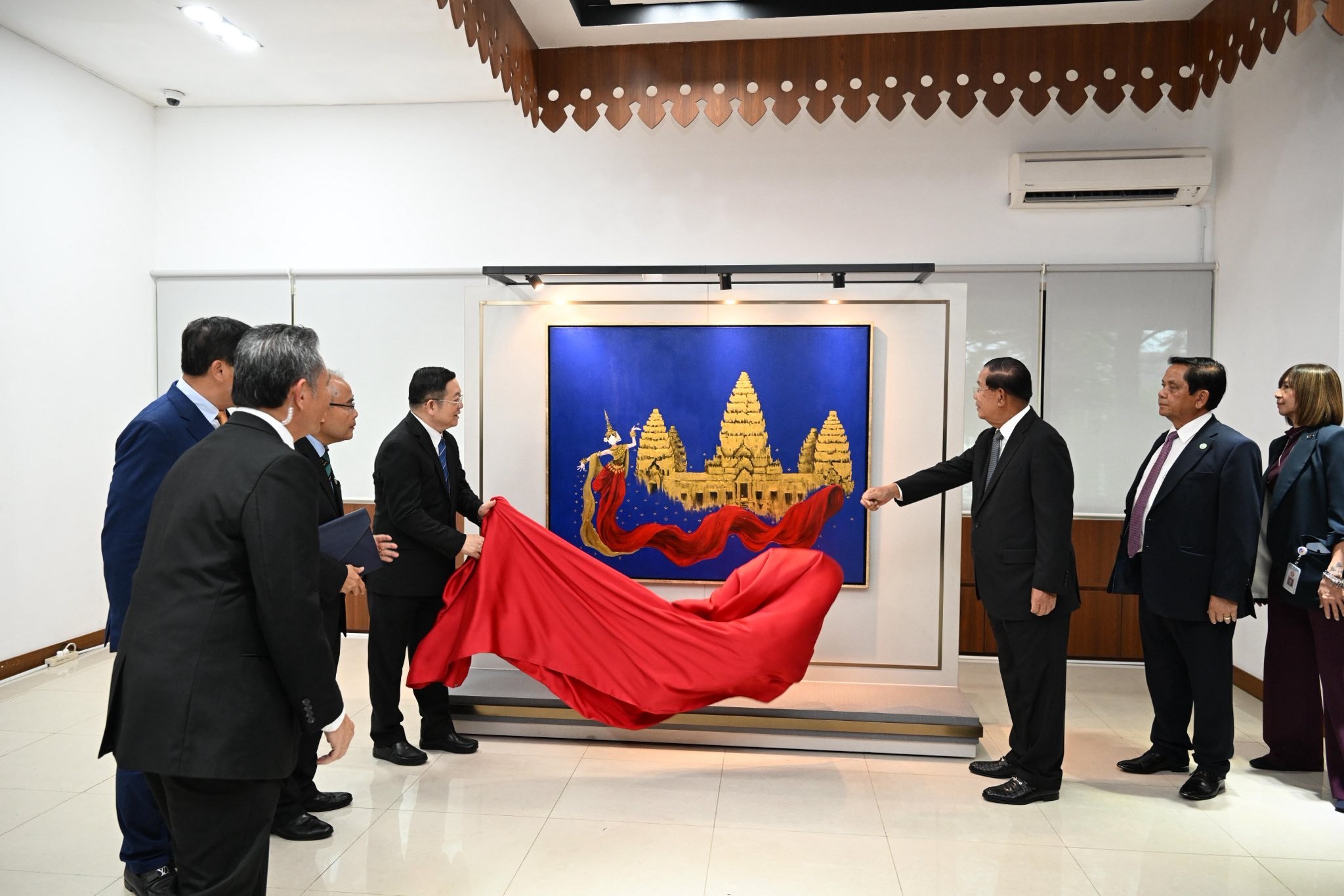 Teang Borin’s Painting Presented to Political Leaders, Now in ASEAN Office