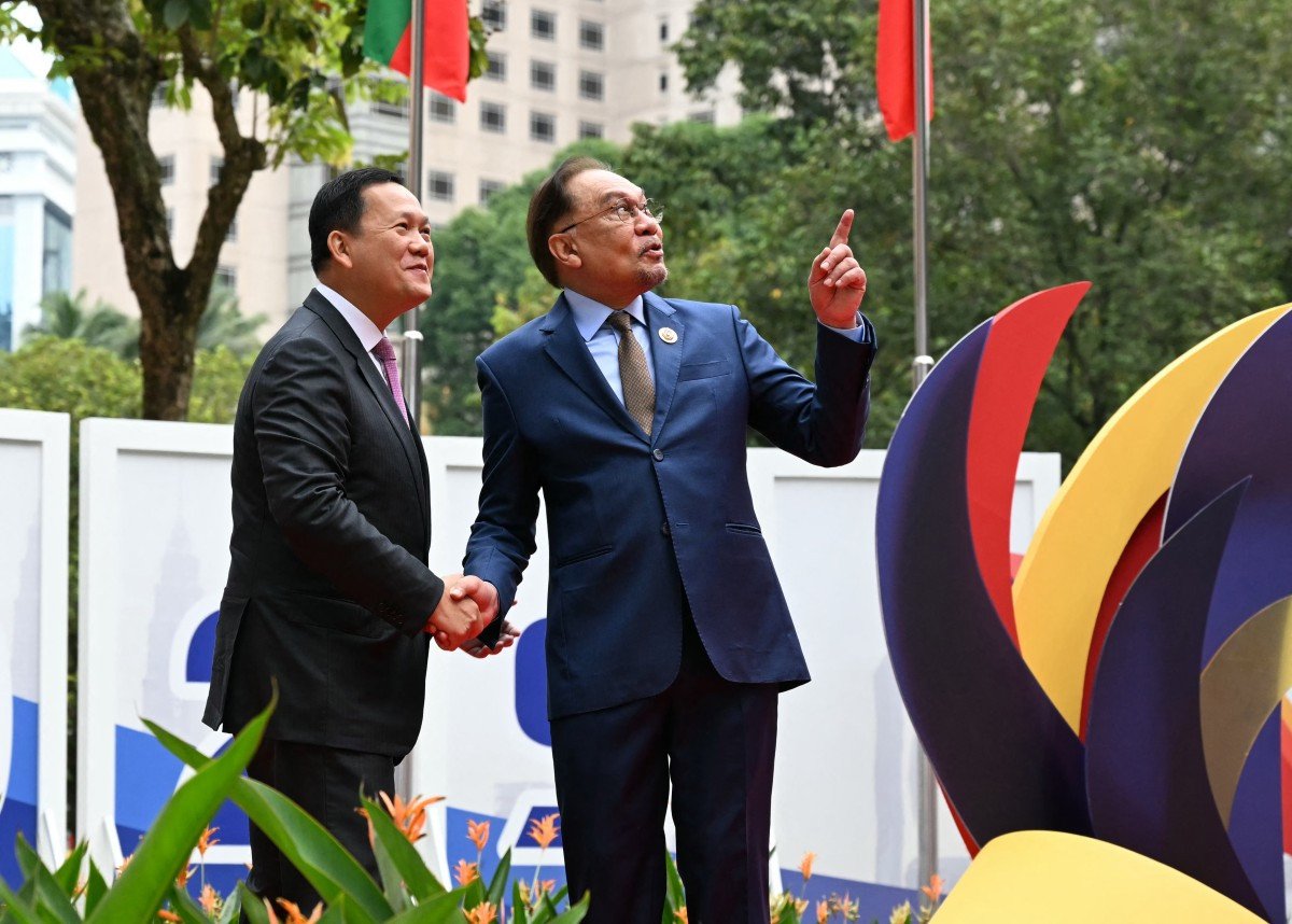 ASEAN Chair Urges Restraint in Cambodia-Thailand Dispute, Seeks Mediation Role