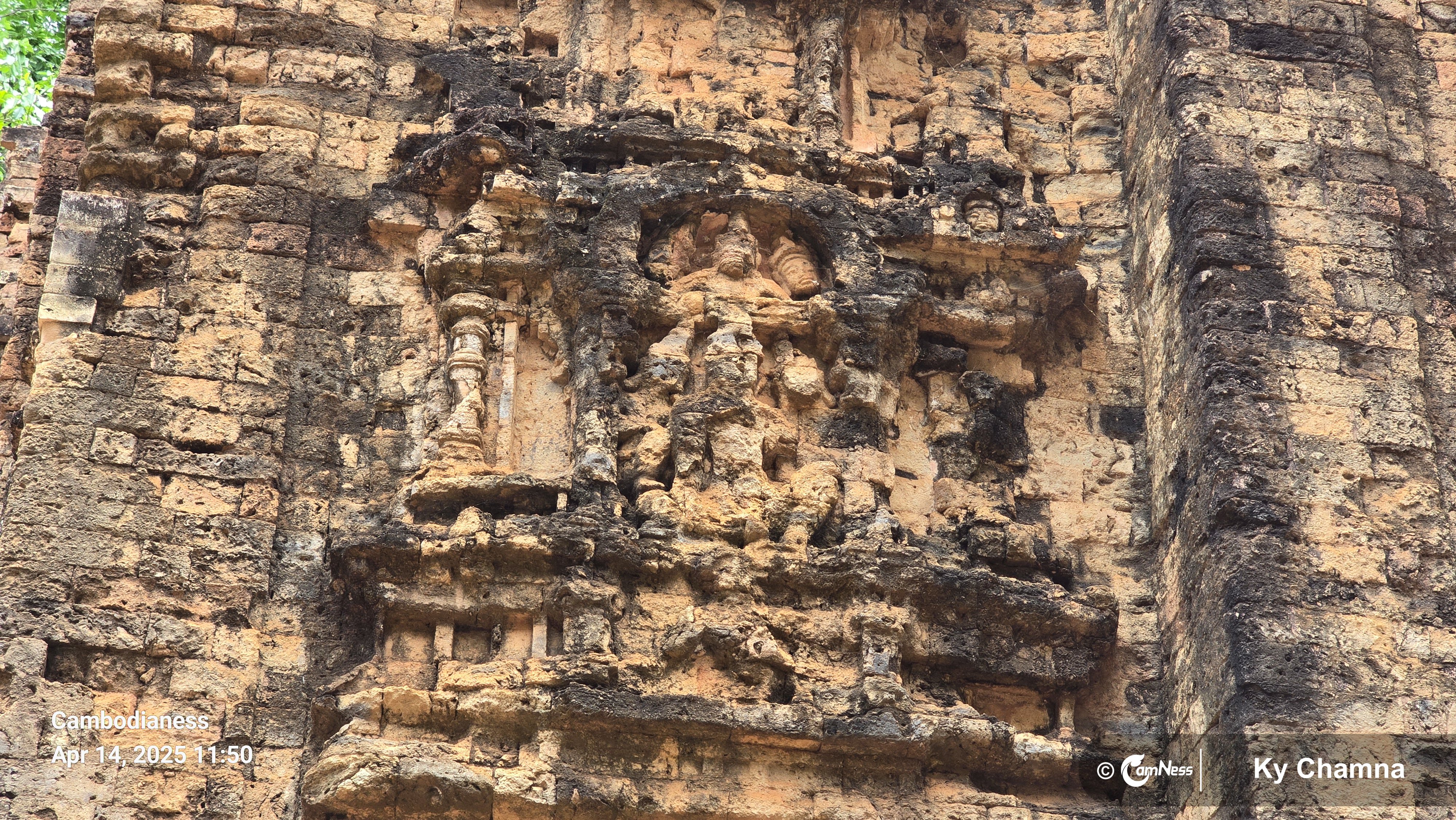 Angkor 世界遺産　女神石像 Sambuor Prei Kuk Style Angkor 女神石像 Sambuor Prei Kuk 19世紀 1800年代 - メルカリ